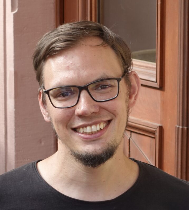 Portraitfoto von Simon Feucht